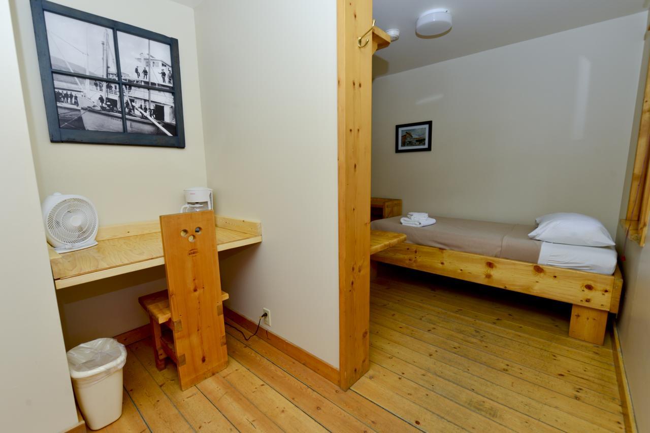 The Bunkhouse Hotel Dawson City Exterior photo