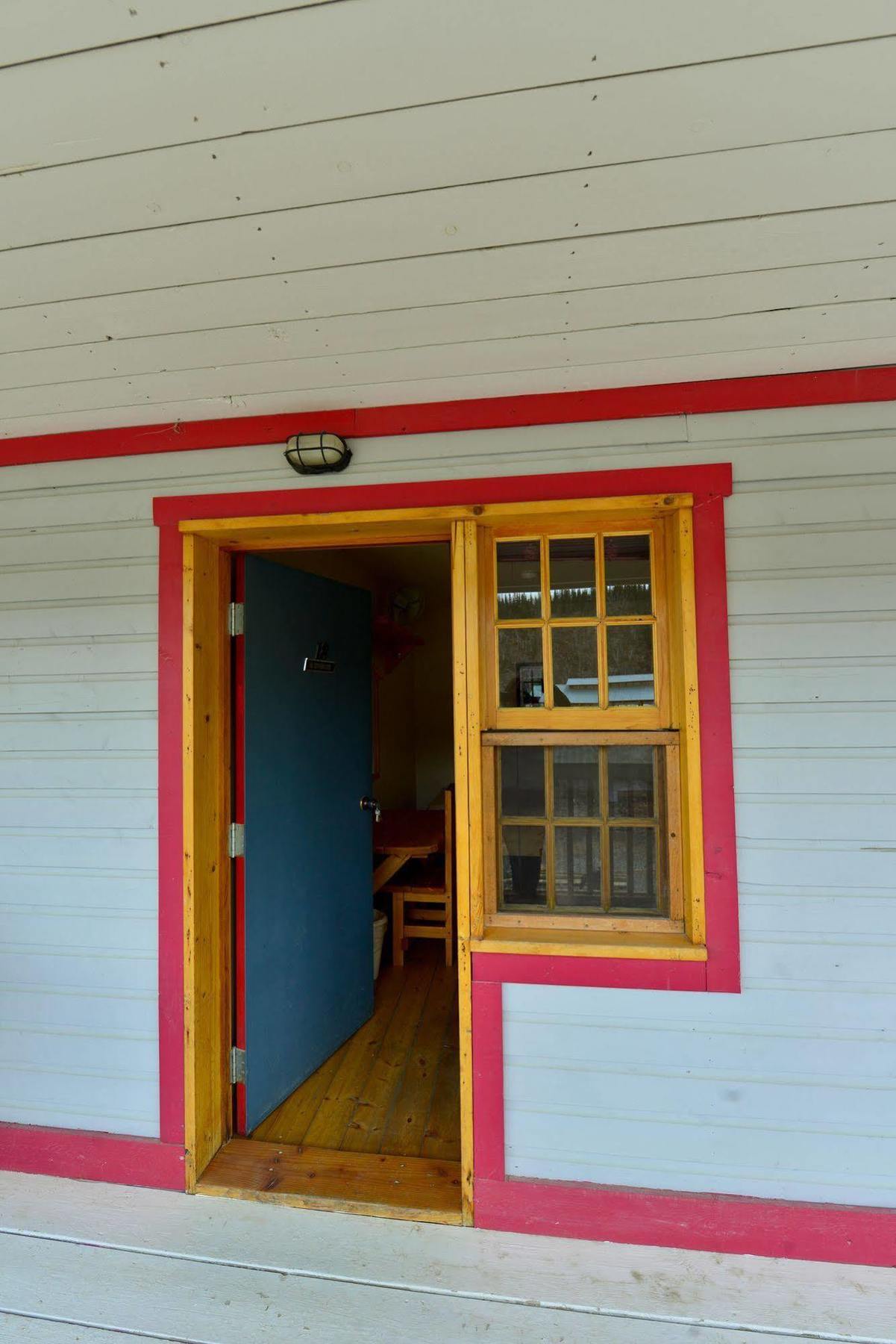 The Bunkhouse Hotel Dawson City Exterior photo